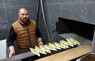 Depremde iş yeri yıkılan esnaf açtığı işletmeyle...