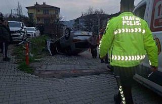 Devrek’te otomobil takla attı, sürücü yara almadan...