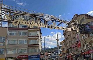 Devrek’te Ramazan ayının süslemelerinden olan...