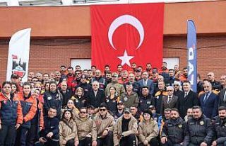 Diyarbakır’da eğitimlerini tamamlayan arama-kurtarma...