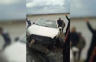 Dolu yağışı kazaya neden oldu: 2 yaralı