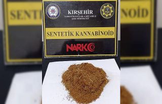 Dur ihtarına uymayan araçtan uyuşturucu çıktı