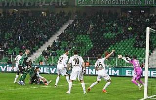 Düşme potasındaki Sakaryaspor’da teknik direktör...