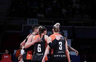 Eczacıbaşı Dynavit, Ankara’dan 1 puanla döndü