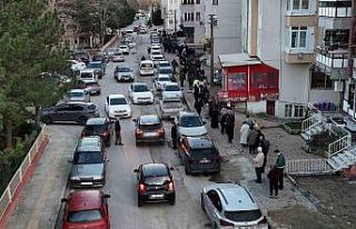 Edirne’de iftar öncesi pide kuyruğu: Fırınların...
