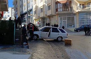 Ermenek’te seyir halindeki otomobil alev alarak...