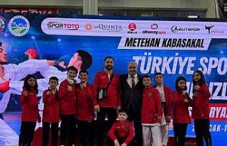 Erzincanlı karateciler Türkiye Yıldızlar Ligi...