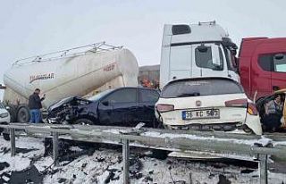 Erzurum’da zincirleme kazada can pazarı yaşandı:...