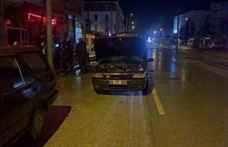 Eskişehir’de motor kısmı yanan araç kullanılamaz...