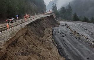 Feke’de helikopter pistinde heyelan meydana geldi