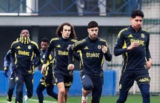 Fenerbahçe, Gençlerbirliği maçının hazırlıklarını...