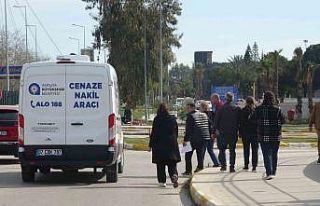 Fırtınalı havada denize giren genç adamdan acı...