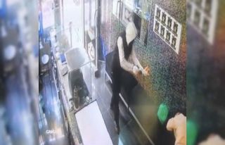 Gaziantep’te silahlı, maskeli ve biber gazlı kuyumcu...