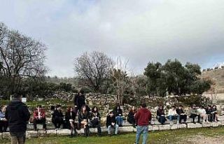 Genç eller geçmişin izlerini seramik ile şekillendirdi