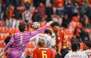 Genç Talha’dan altın vuruş