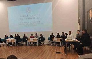 Gençler Mehmet Akif ve milli mücadele ruhuyla yarıştı