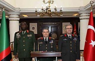 Genelkurmay Başkanı Bayraktaroğlu, Zambiya Kara...