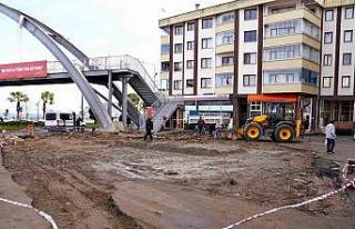 Giresun Belediye Başkanı Fuat Köse, meydan düzenleme...