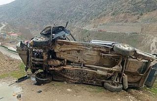 Gümüşhane’de otomobil uçuruma yuvarlandı: 1...