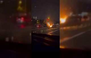 Haliç Köprüsü’nde yanan otomobili yoldan geçen...