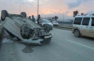 Hatay’da otomobil takla attı: 3 yaralı