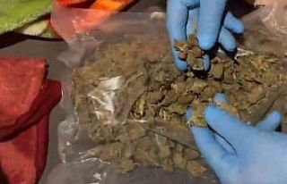 Hatay’da tırın yatak kısmından 5 kilo uyuşturucu...