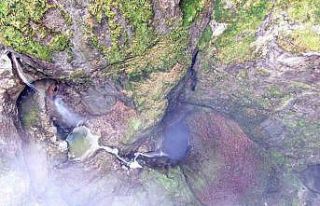 İçerisinde şelale akan Karadeniz’in en derin...