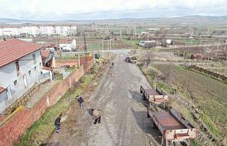 İnönü’de yol tamiri ve temizlik çalışmaları...