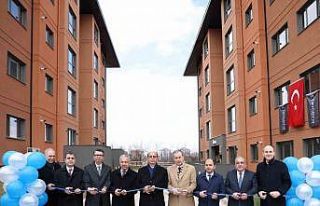 İş Bankası Malatya lojmanları sahiplerine teslim...