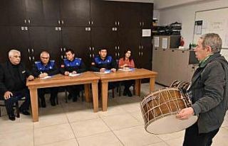 Ispartalıları 45 mahallede 70 davulcu sahura kaldıracak