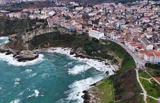 İstanbul’da fırtına Şile Sahili’ni vurdu:...