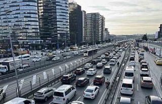 İstanbul’da iftar öncesi trafik yoğunluğu yüzde...