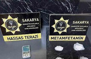 İstanbul’dan Sakarya’ya zehir taşıyan iki şahıs...