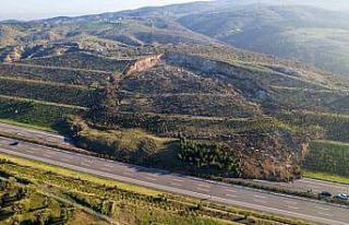 İzmir - İstanbul otoyolunda korkutan heyelan