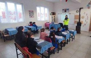 Jandarmadan öğrencilere trafik eğitimi