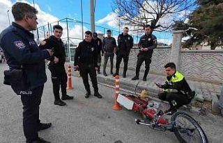 Karaman’da motosikletin çarptığı polis memuru...