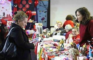 Kartal’da Sevgililer Günü’ne özel kadın emeği...