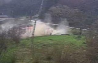 Kastamonu’da heyelan sebebiyle tahliye edilen ev...