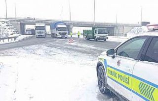 Kayseri - Malatya yolu ulaşıma kapandı