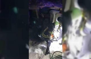 Kayseri’de hafif ticari araç şarampole yuvarlandı:...