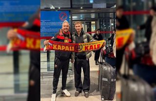 Kayserispor’un yeni golcüsü Fedor Chalov Kayseri’ye...