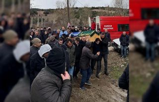 Kazada ağır yaralanan genç 5 günlük yaşam mücadelesini...