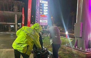 Kazada motosiklet devrildi: Yaralanan sürücü 4.00...