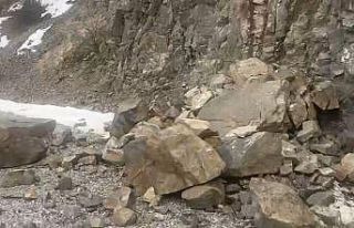 Kemah’taki deprem sonrası Hakbilir köyü yoluna...