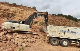 Kepez’de heyelan riskine müdahale