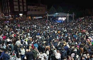 Kırıkkale’de Hüseyin Kağıt konserine binlerce...