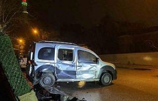 Kocaeli’de 3 aracın karıştığı zincirleme kazada...