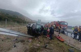 Kontrolden çıkan araç bariyere çarptı: 2 ölü