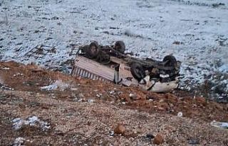 Konya’da kamyonet şarampole devrildi: 4 yaralı