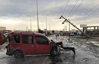 Konya’da tır ile kamyonet çarpıştı: 1 yaralı